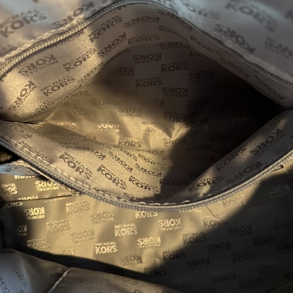 Michael Kors gray handbag with strap. Great condition 12 1/2 by 9 1/2 when close - Picture 8 of 11